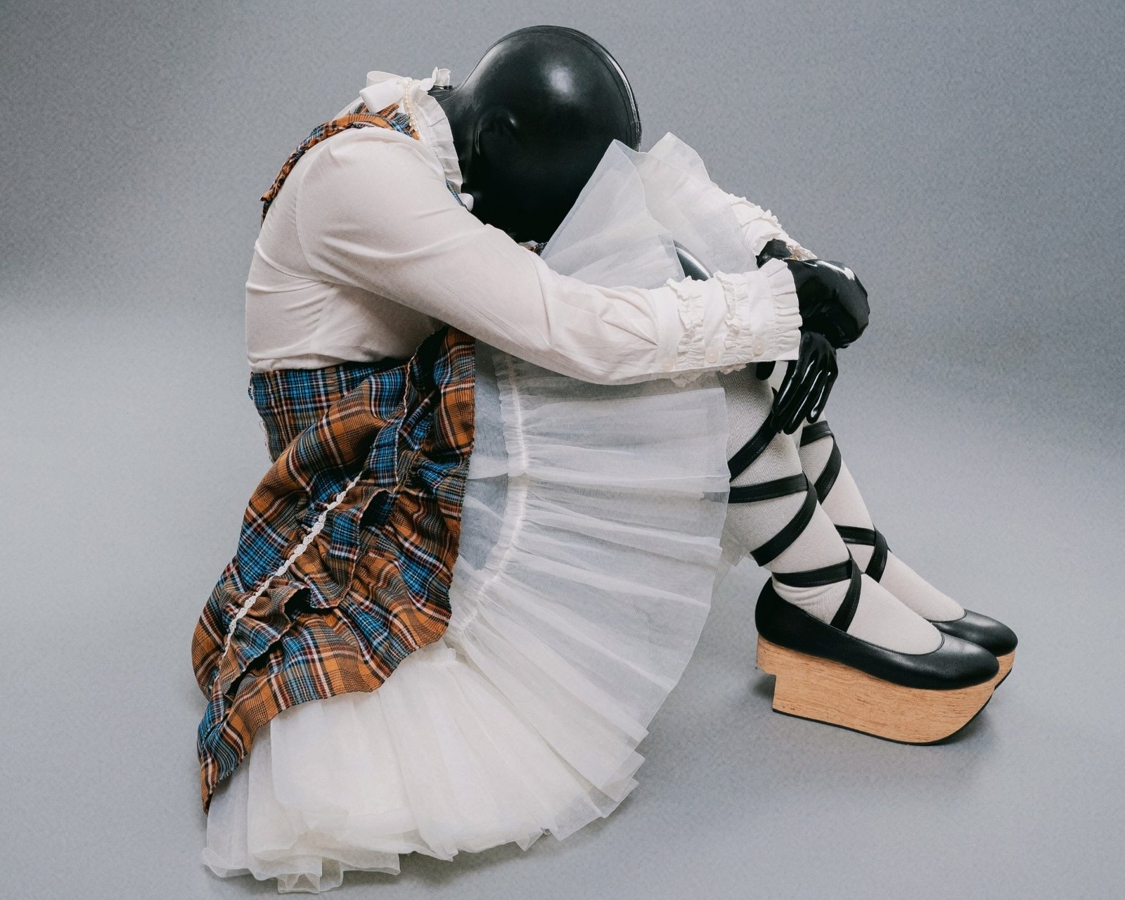Self portrait series – Manic, I am / Mannequin